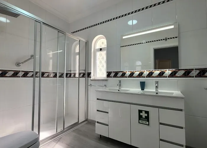 Mikes Mato Santo Espirito Tavira